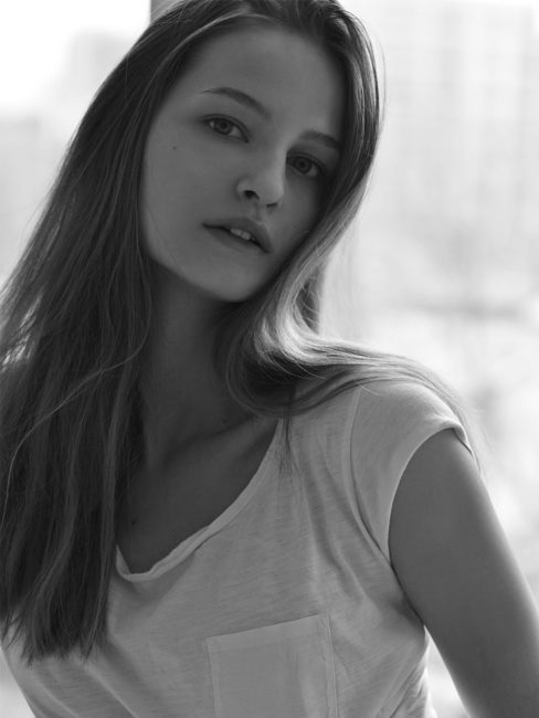 Anna Teen Model